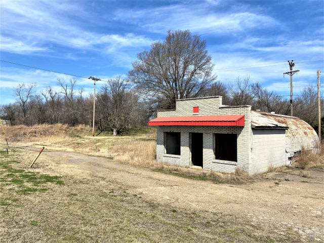 Commercial for sale –   Hwy 84 East   Kennett, MO