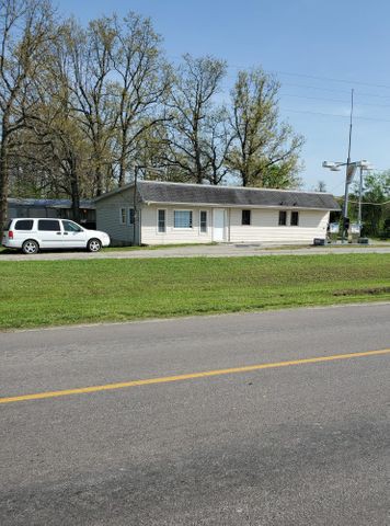 Commercial for sale – 17950  Campground Road  Phillipsburg, MO