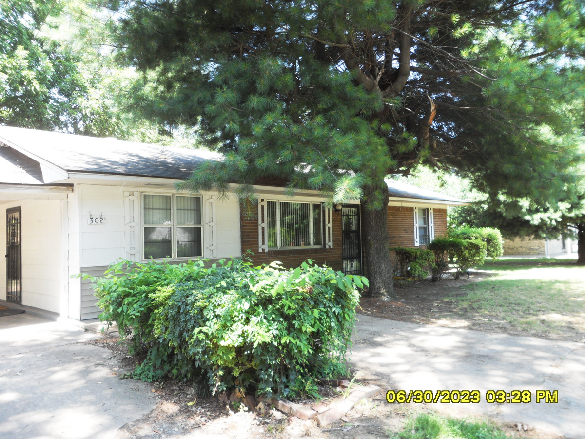 Residential for sale – 302  South Holt Street  Tuckerman, AR