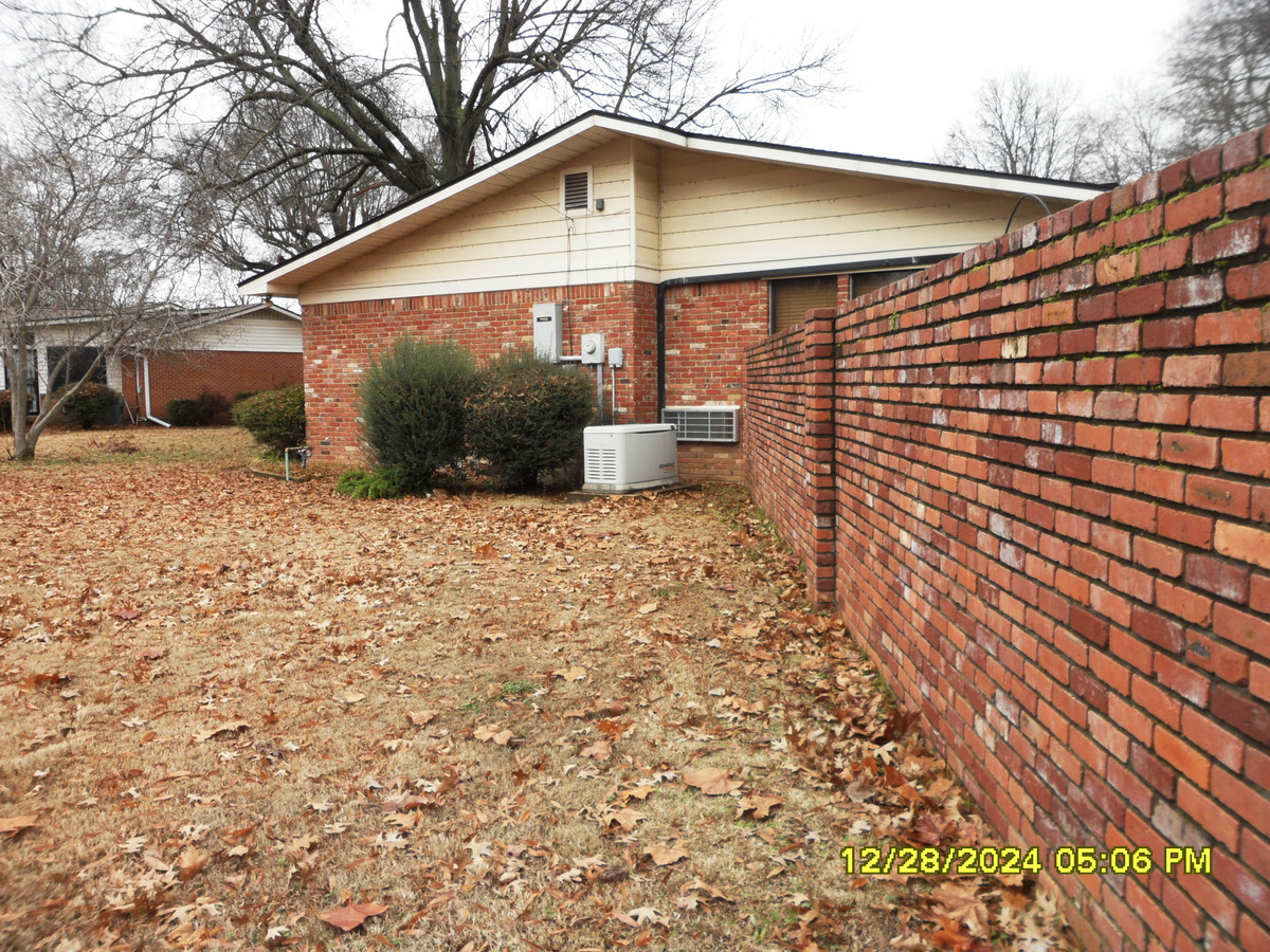 Residential for sale – 2604  Normandy Drive  Newport, AR