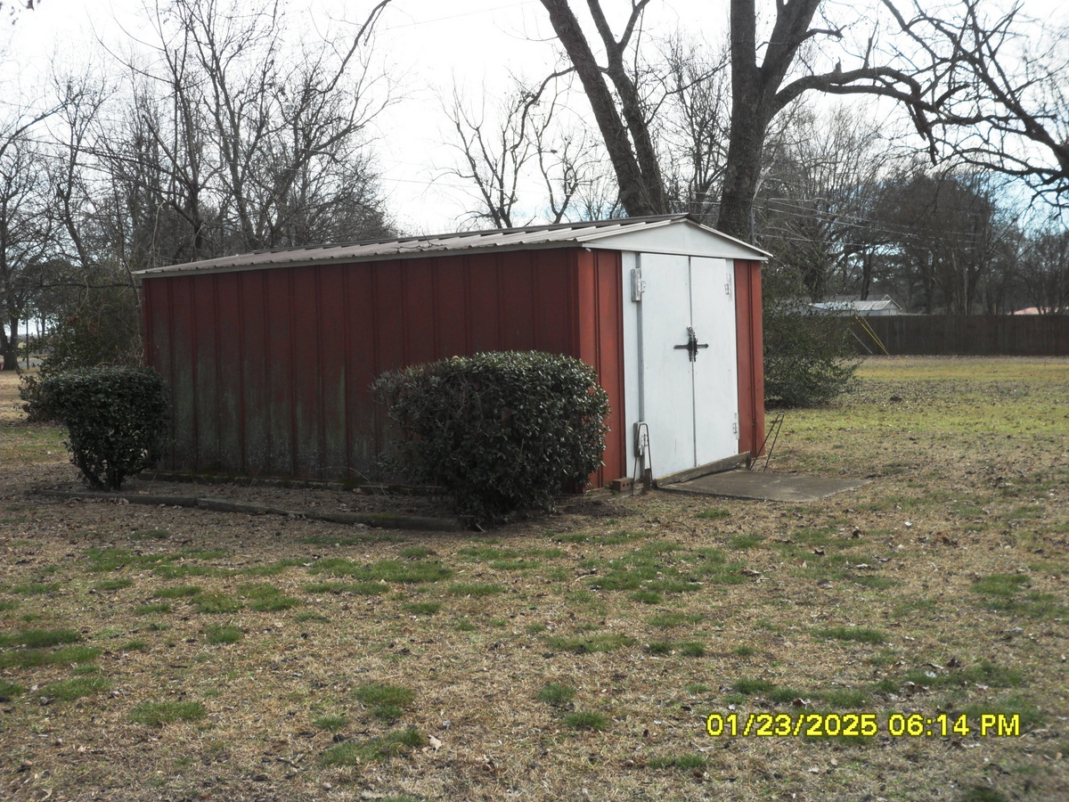 Residential for sale – 2004 North Hwy 367   Newport, AR