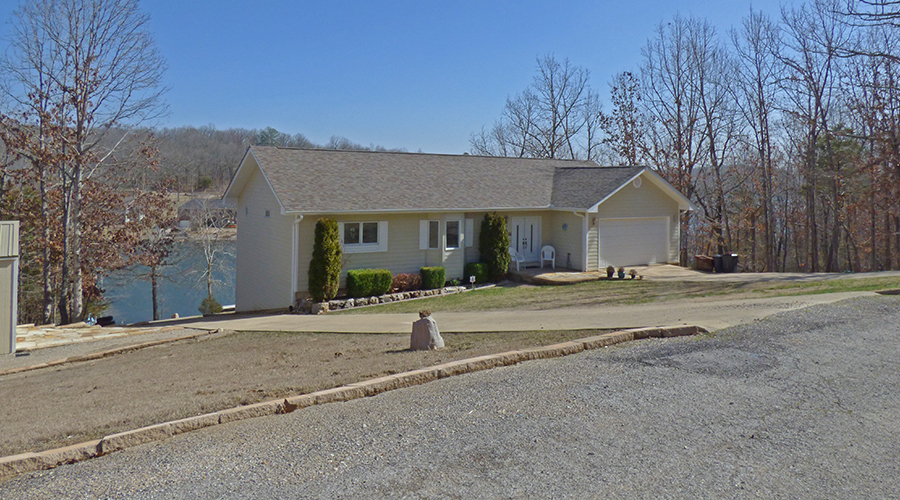 Residential for sale – 27  Chesapeake Drive  Cherokee Village, AR