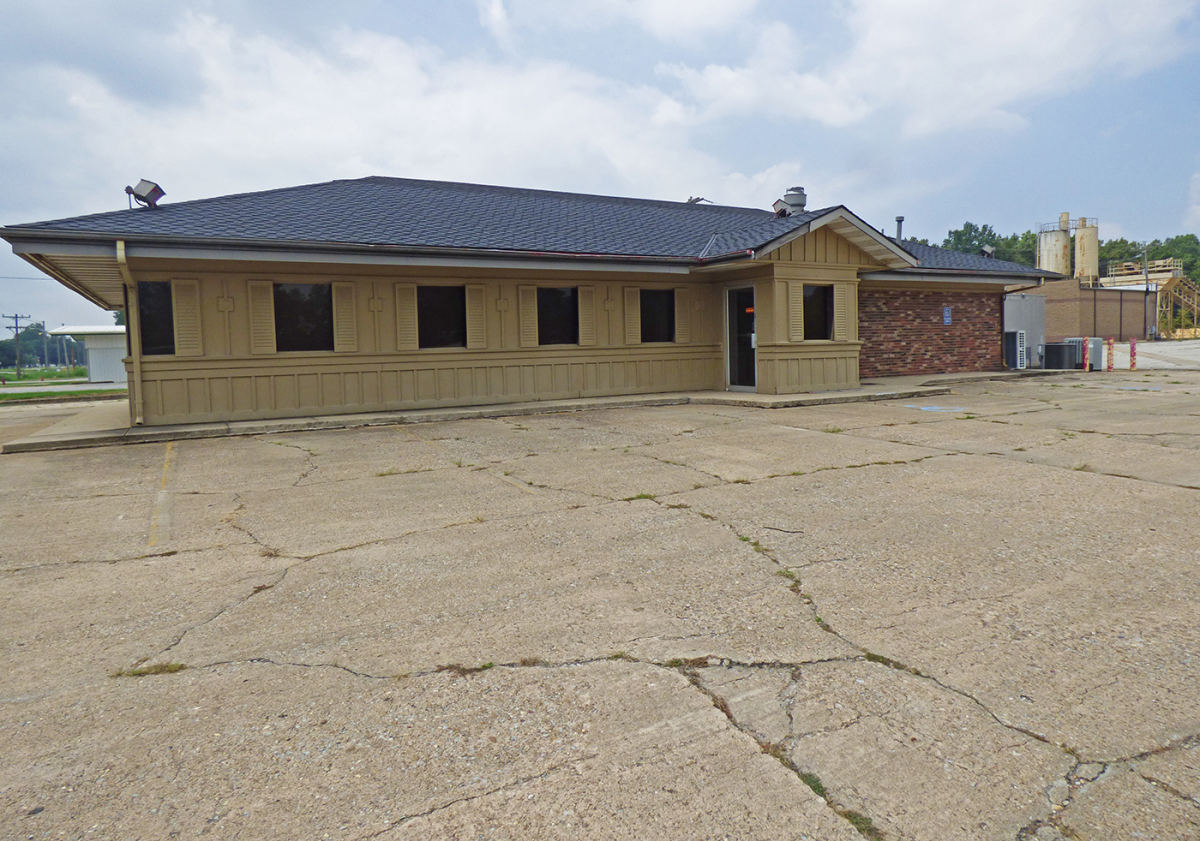 Commercial for sale – 2000  Main Street  Corning, AR