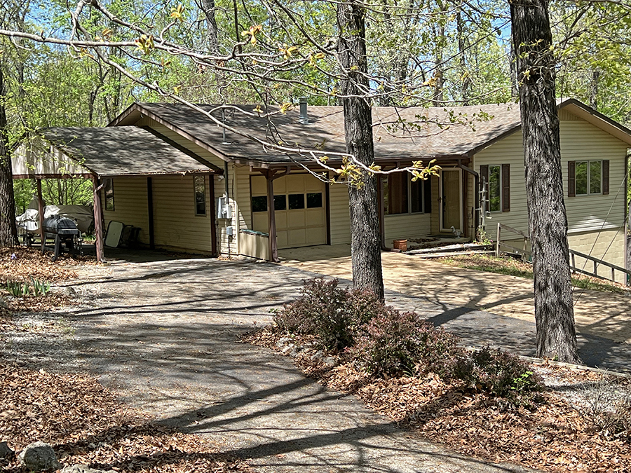 Residential for sale – 7  Owego Circle  Cherokee Village, AR
