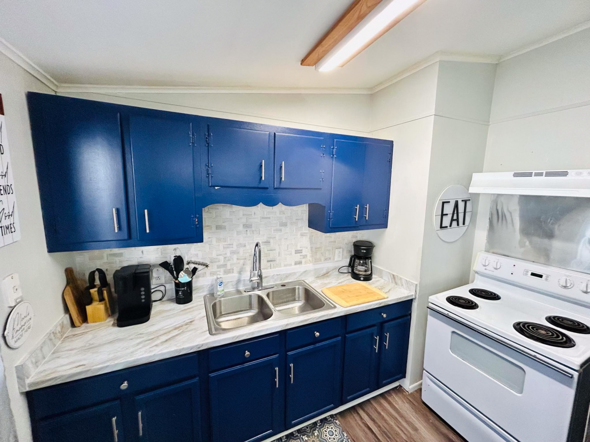 Residential for sale – 81 East Lakeshore Drive  Cherokee Village, AR