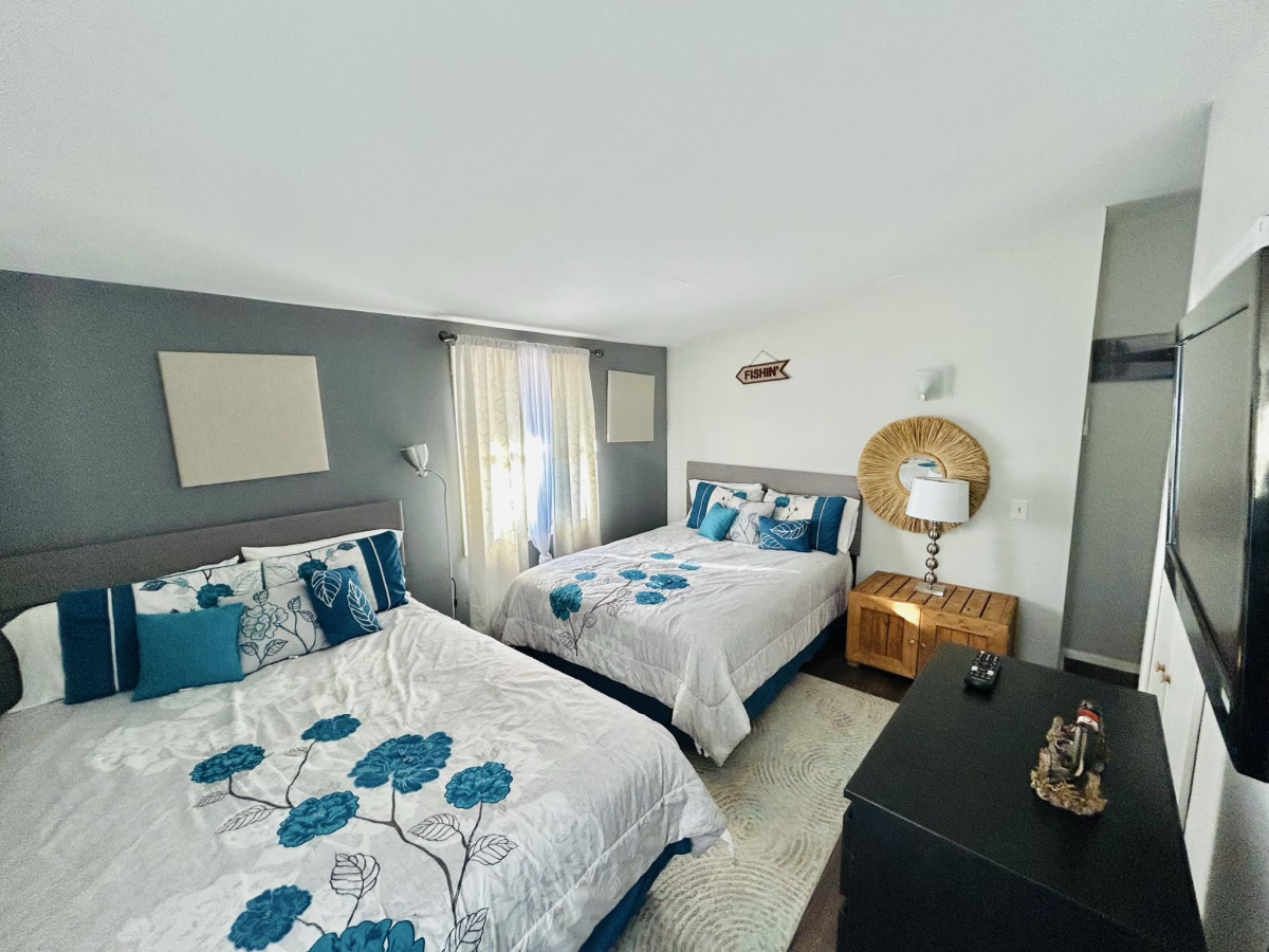 Residential for sale – 81 East Lakeshore Drive  Cherokee Village, AR