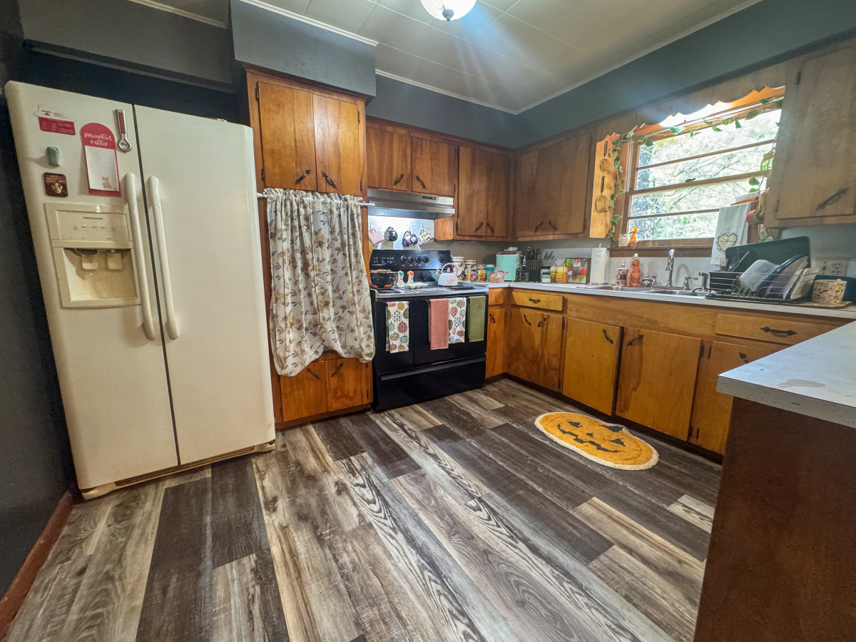 Residential for sale – 2541  Hwy 62/412   Highland, AR