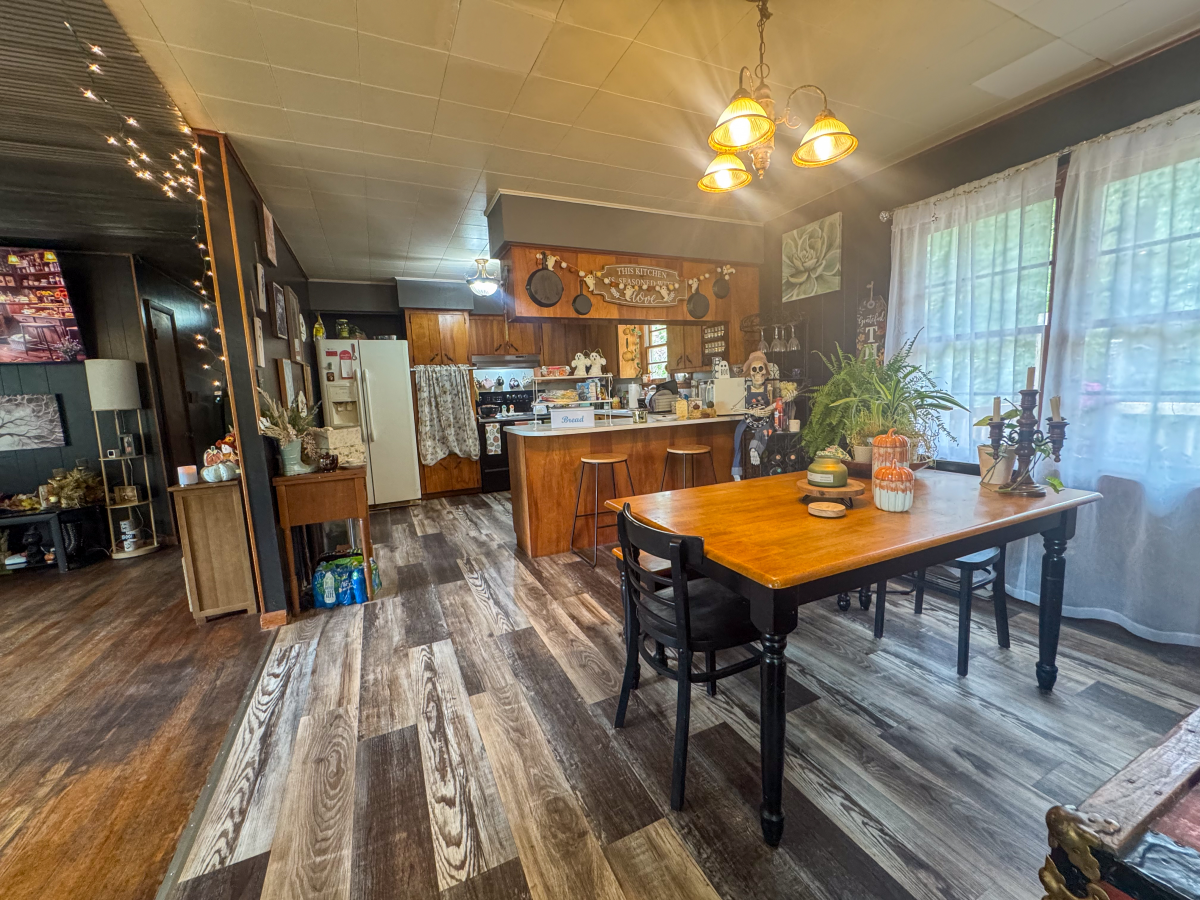 Residential for sale – 2541  Hwy 62/412   Highland, AR