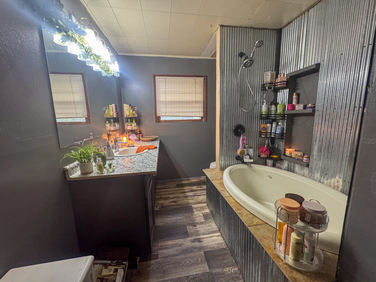 Residential for sale – 2541  Hwy 62/412   Highland, AR