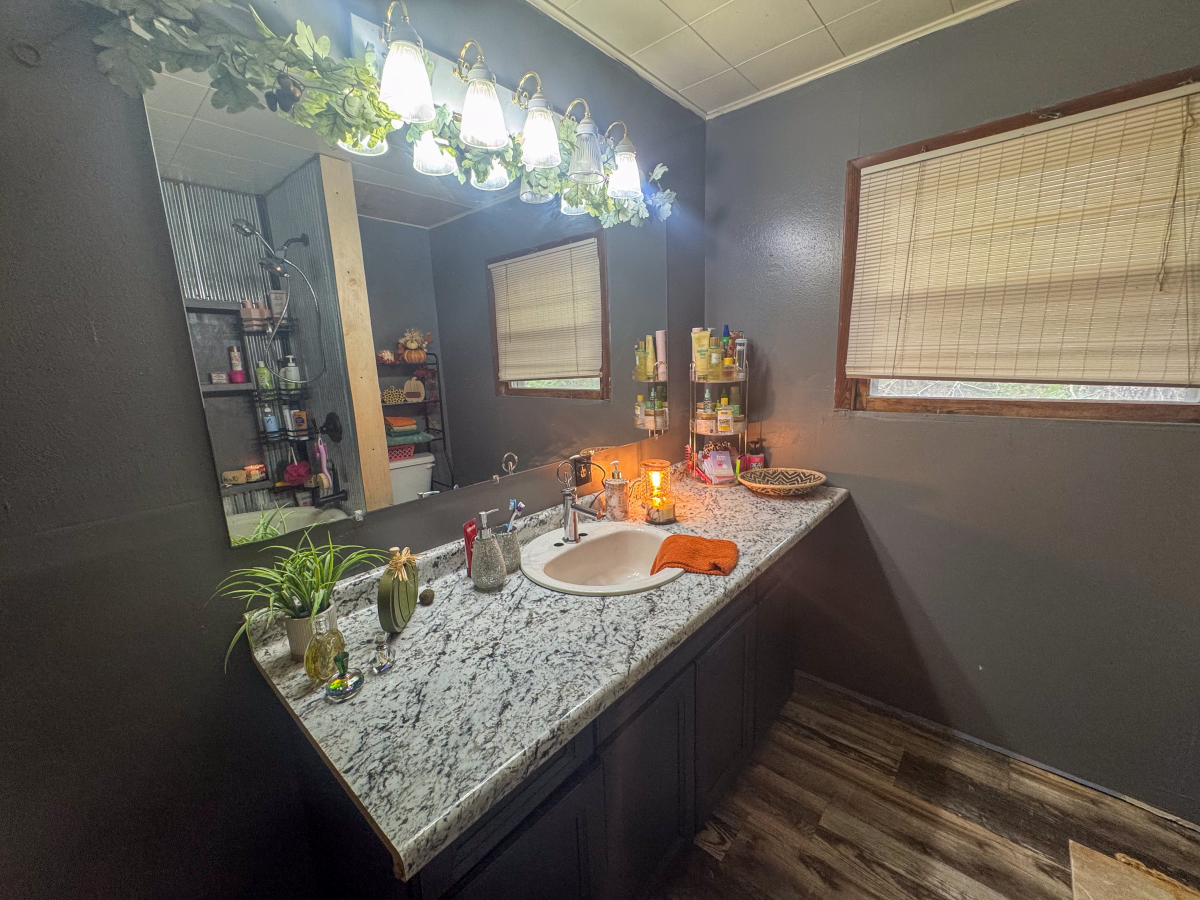 Residential for sale – 2541  Hwy 62/412   Highland, AR