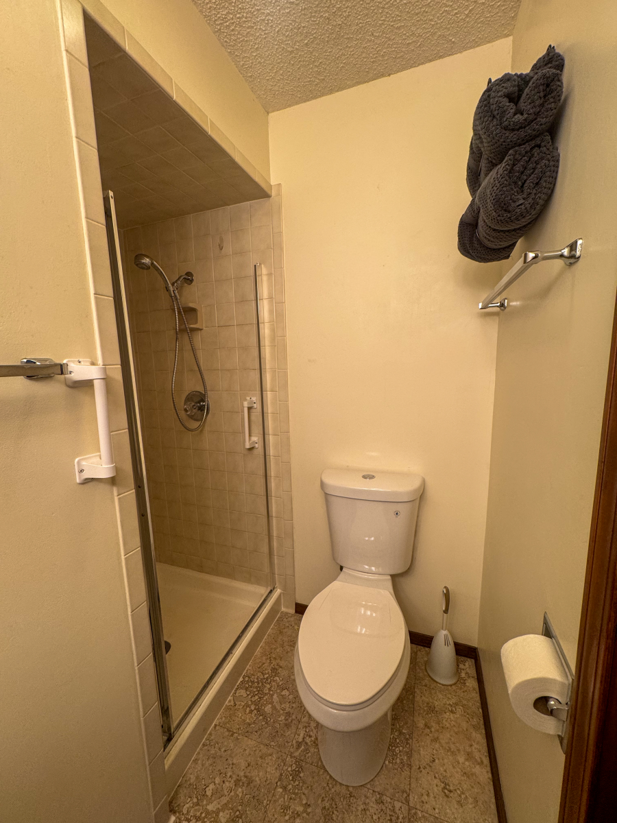 Residential for sale – 7  Owego Circle  Cherokee Village, AR