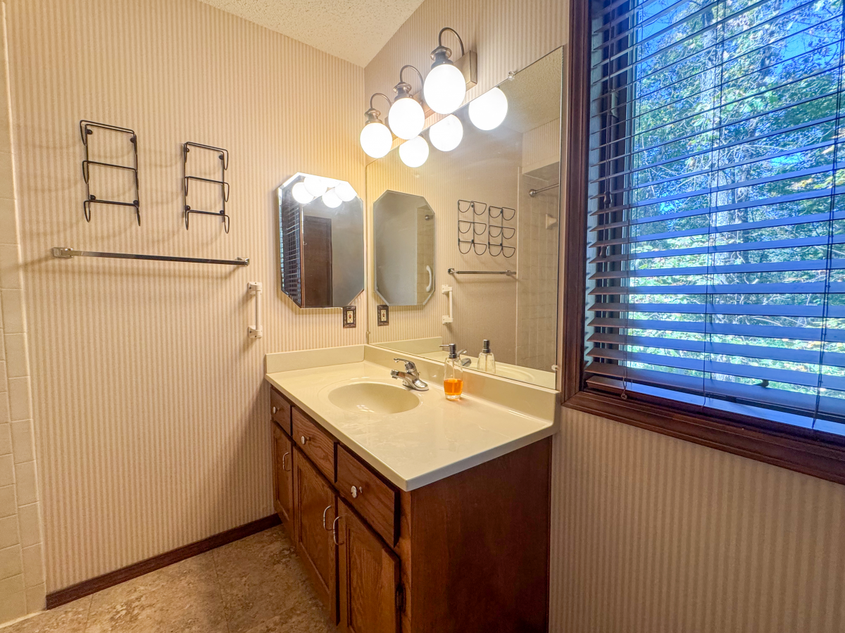 Residential for sale – 7  Owego Circle  Cherokee Village, AR