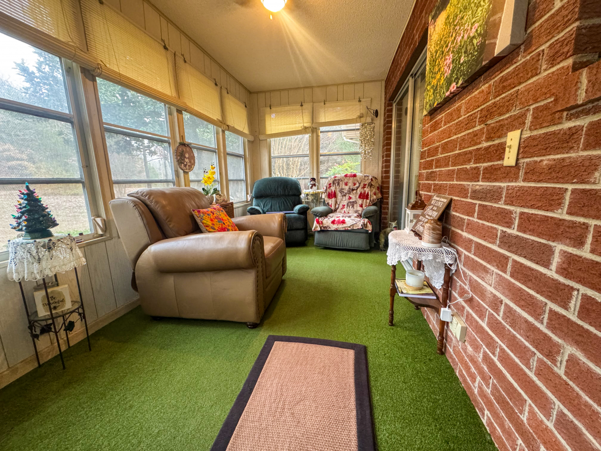 Residential for sale – 4  Menominee Drive  Cherokee Village, AR