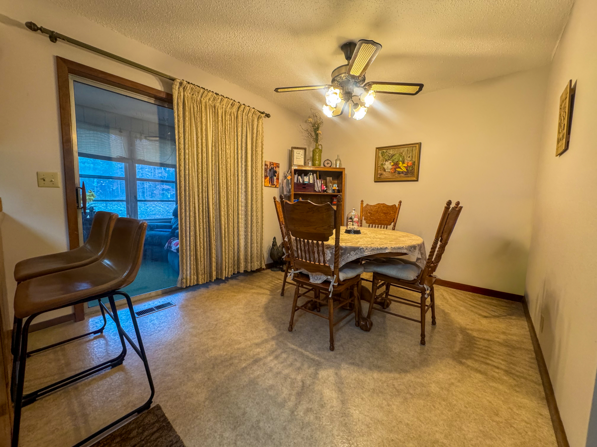 Residential for sale – 4  Menominee Drive  Cherokee Village, AR