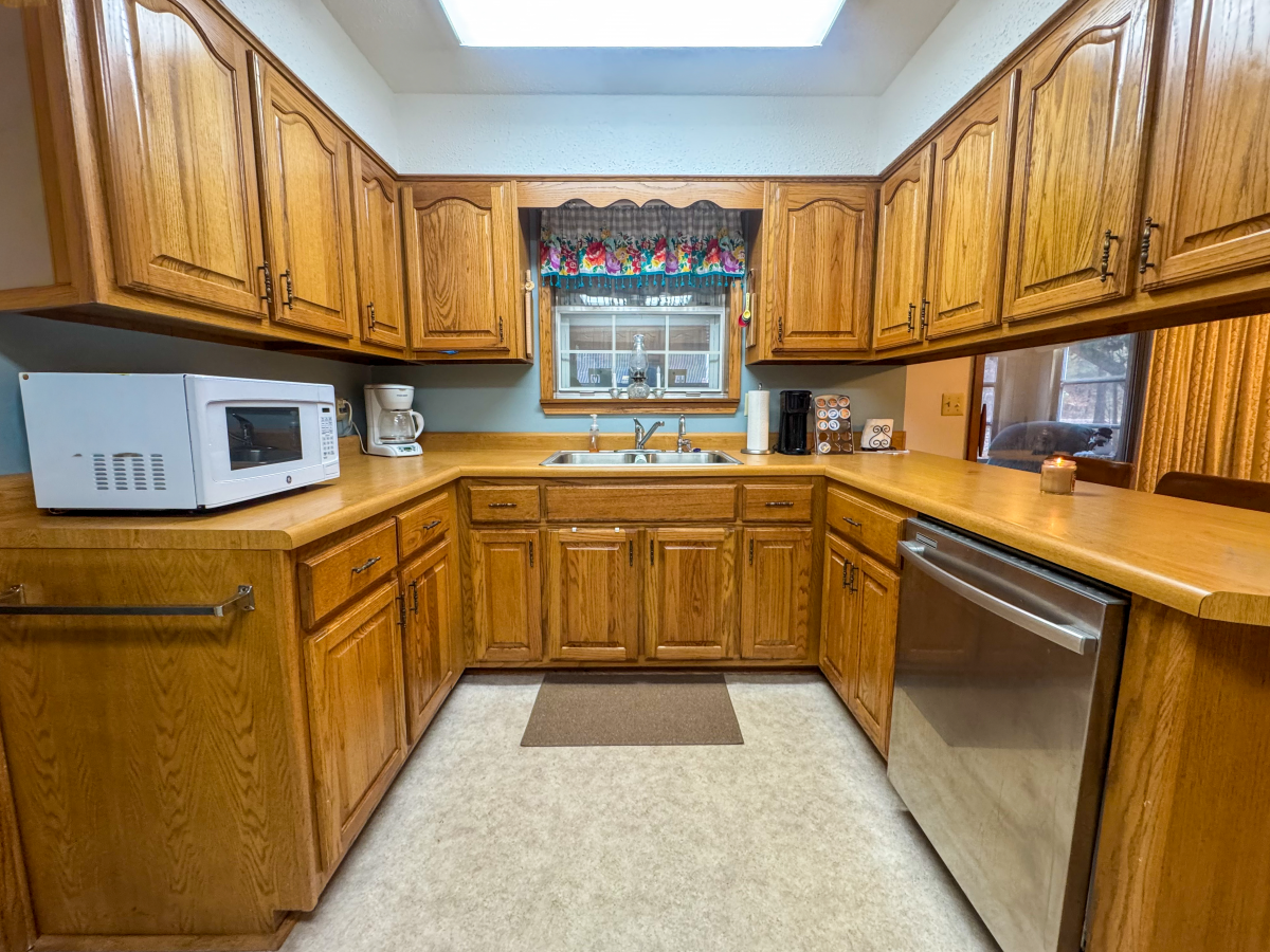 Residential for sale – 4  Menominee Drive  Cherokee Village, AR