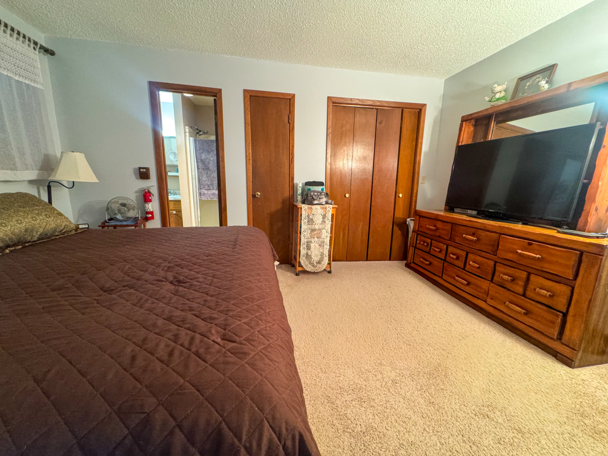 Residential for sale – 4  Menominee Drive  Cherokee Village, AR