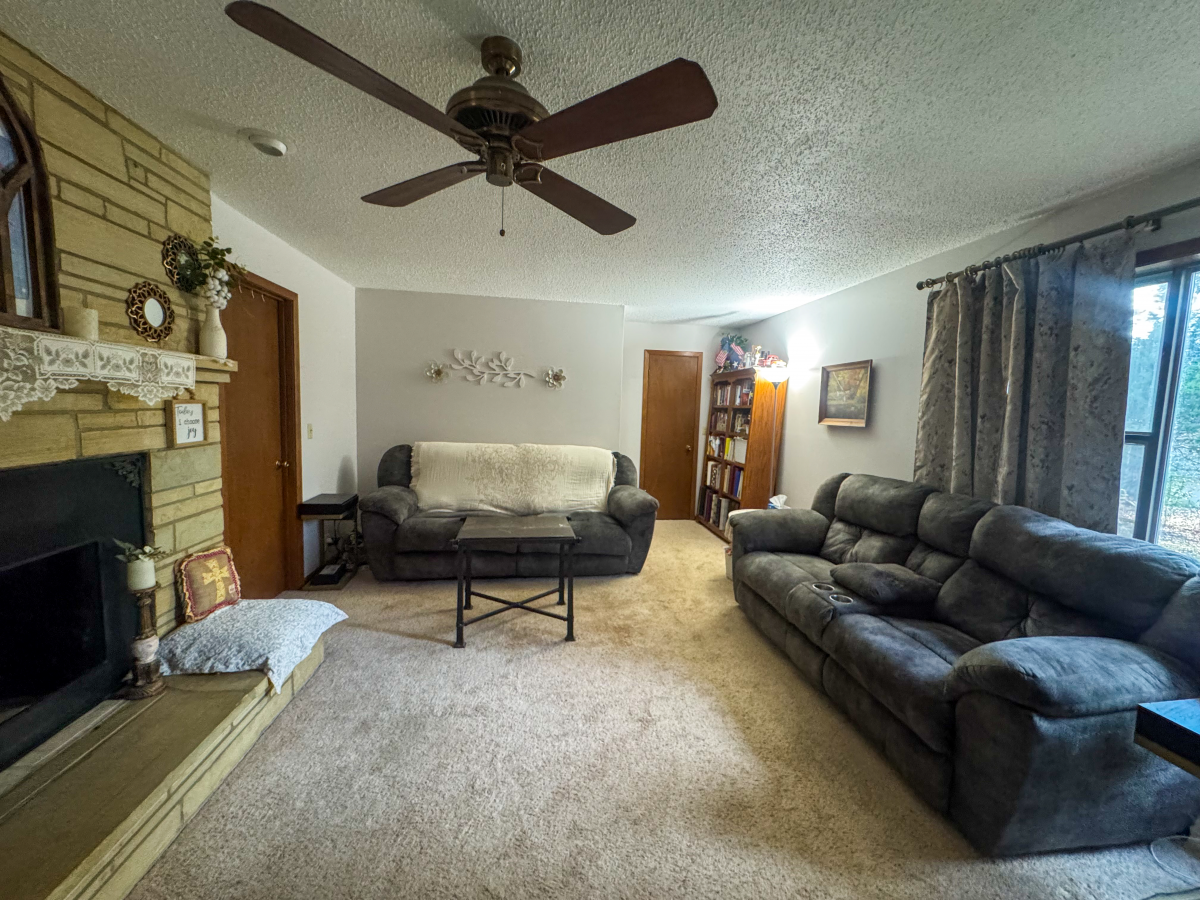 Residential for sale – 4  Menominee Drive  Cherokee Village, AR