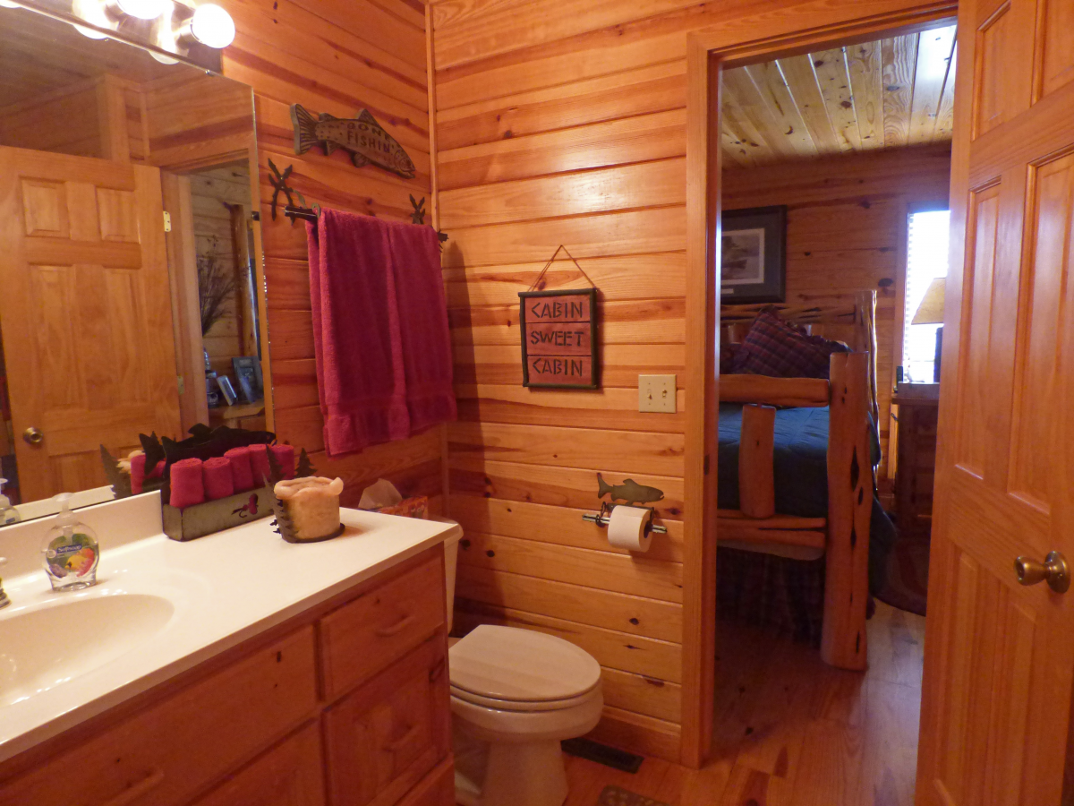 Residential for sale – 235  Waterside Road  Cherokee Village, AR