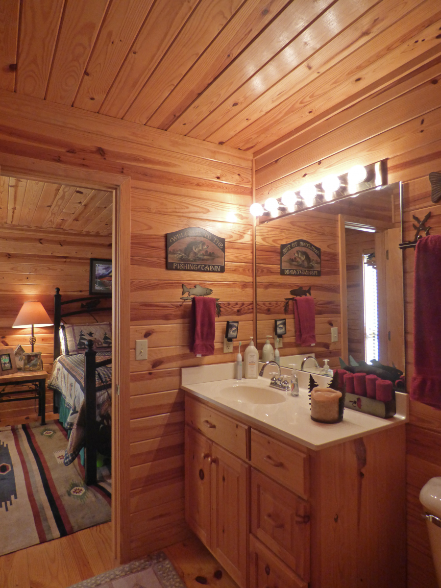 Residential for sale – 235  Waterside Road  Cherokee Village, AR