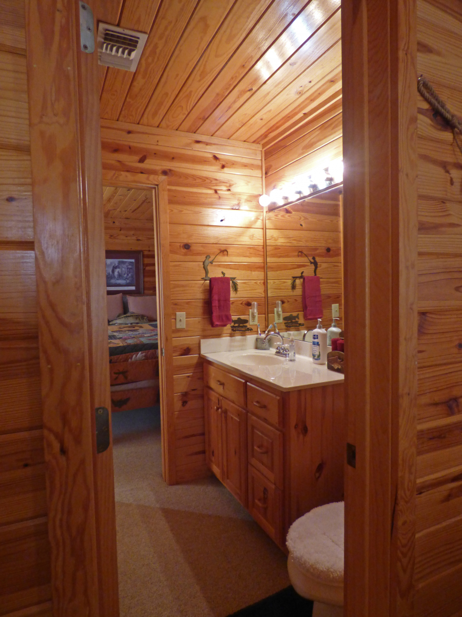 Residential for sale – 235  Waterside Road  Cherokee Village, AR