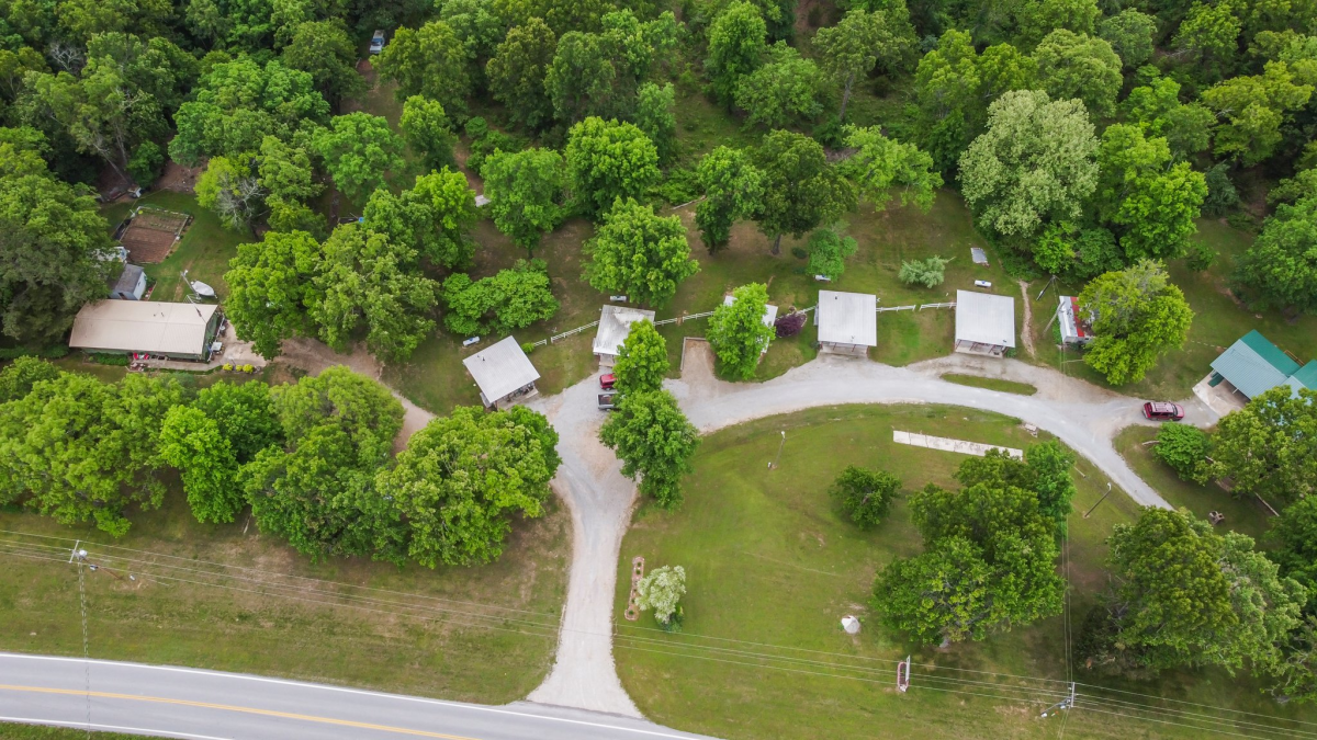 Commercial for sale – 34  Indian Oak Drive   Isabella, MO